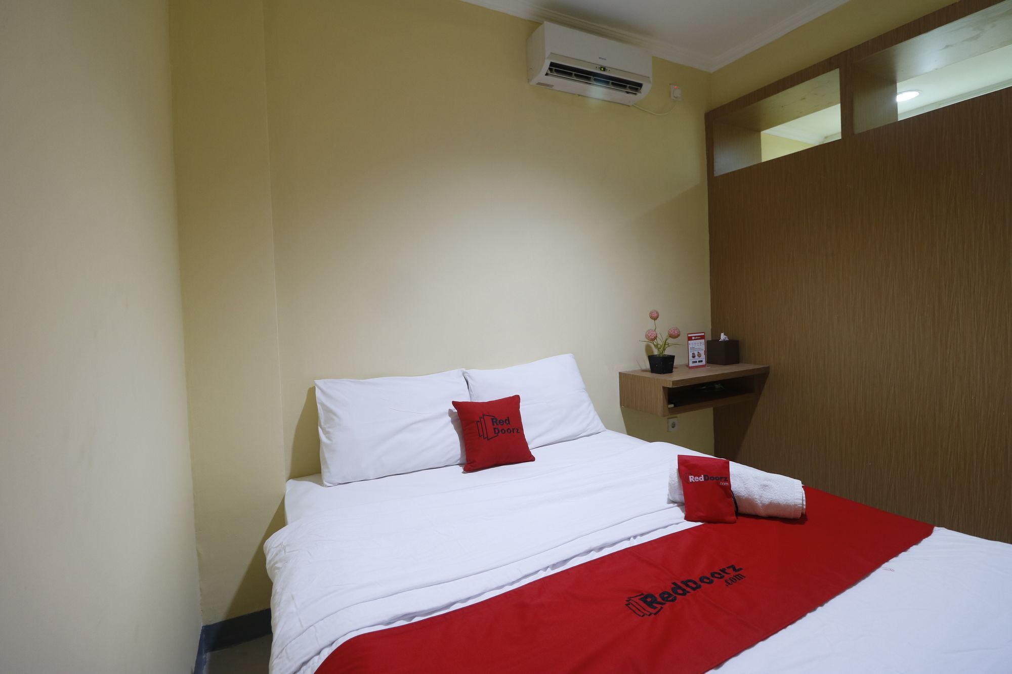 Reddoorz Near Itc Cempaka Mas Hotel Jacarta Exterior foto