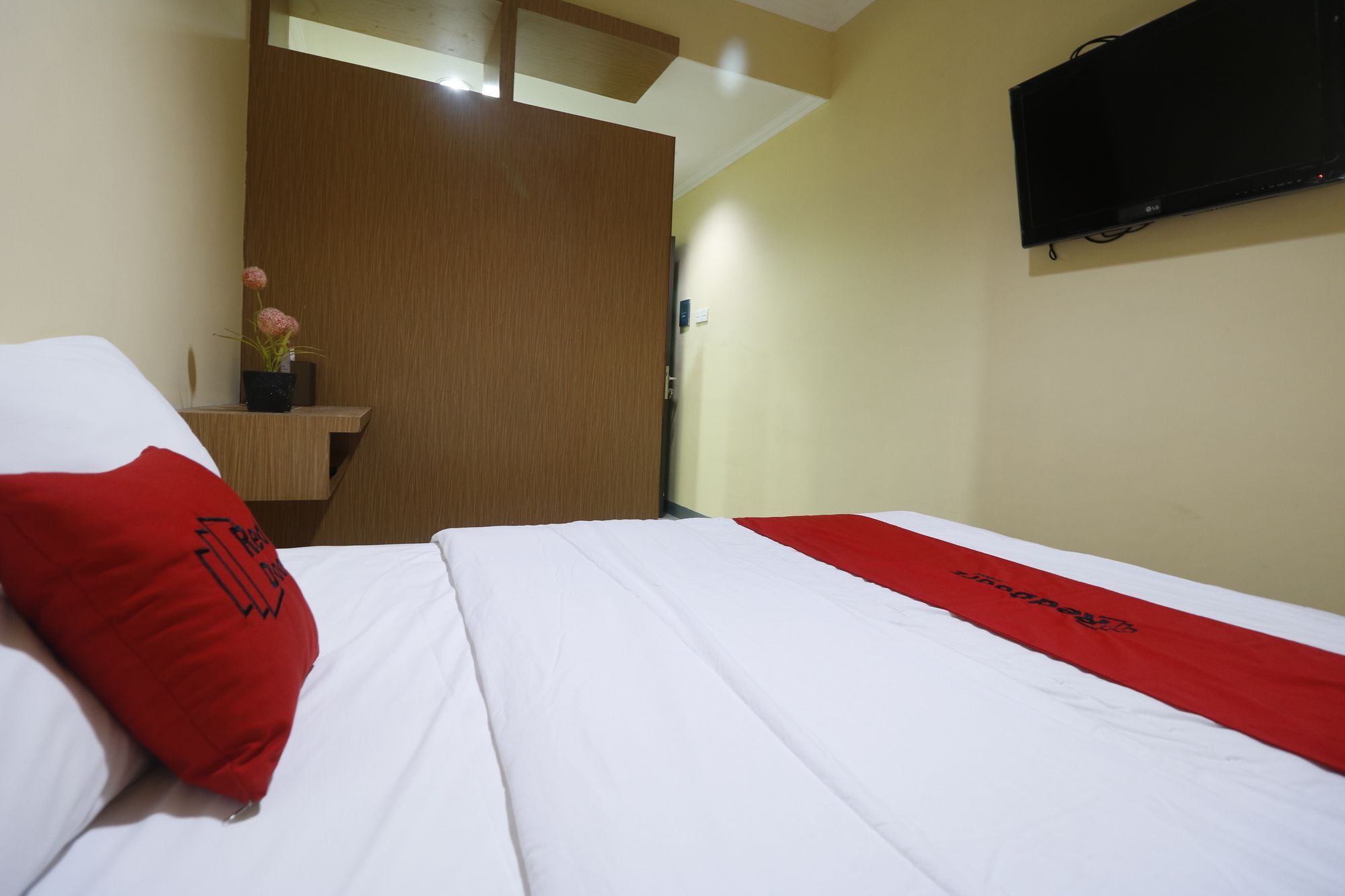 Reddoorz Near Itc Cempaka Mas Hotel Jacarta Exterior foto